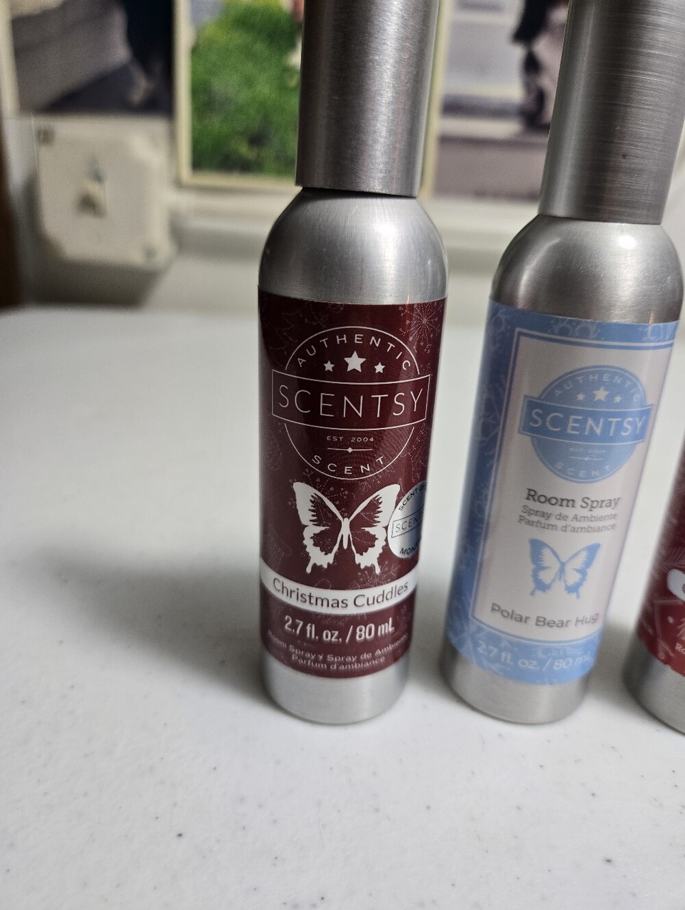 Scentsy Room Sprays - Cinnamon Pinecones, Christmas Cuddles & Polar Bear Hug - Picture 3 of 6